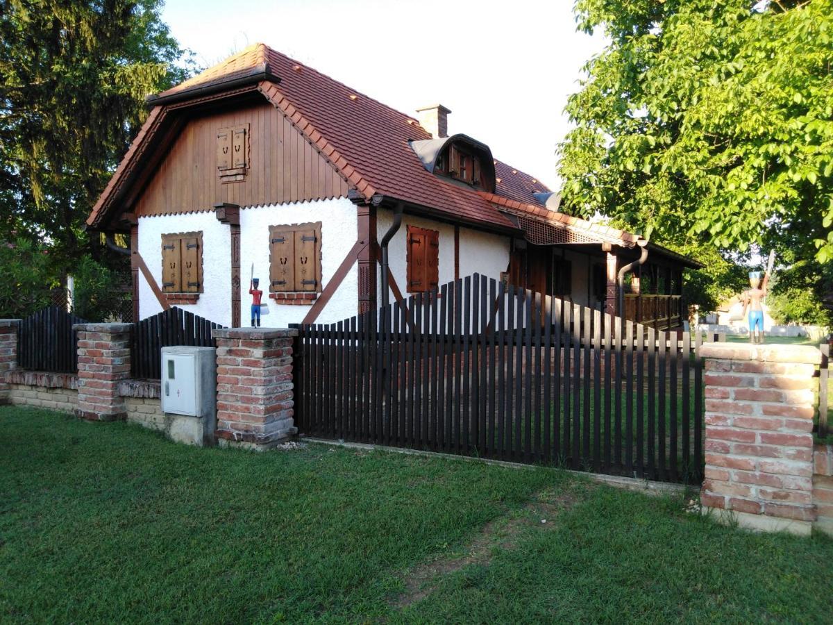 Apartamento Umjetnicka Etno Kuca Luka Podravske Sesvete Exterior foto